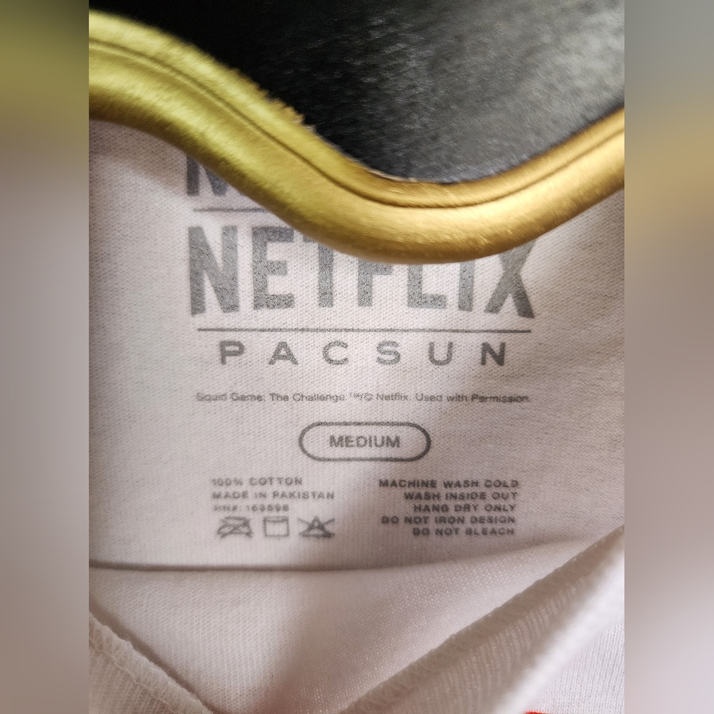 NEW PacSun Squid Games White Graphic Tee Size Medium - Picture 4 of 6